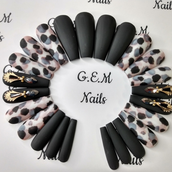 Press on nails (long coffin) - Picture 2 of 3